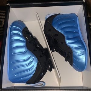 Jordan baby shoes size 2c with box